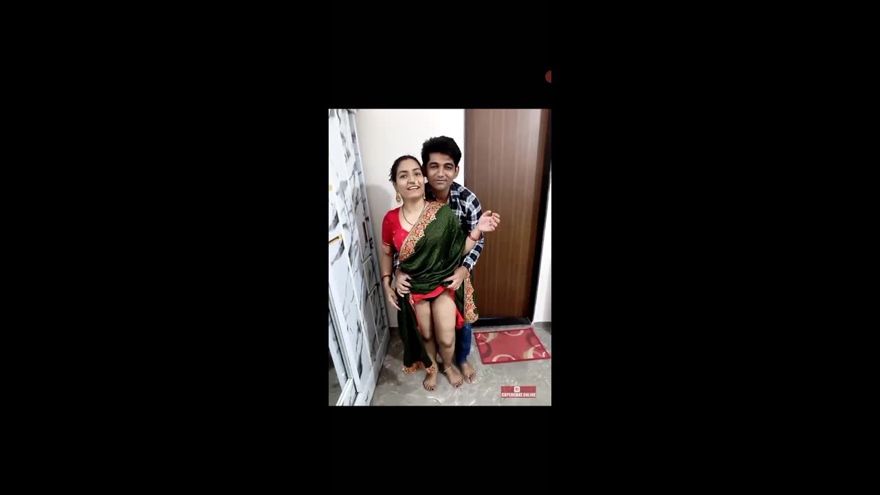 Desi cute bhabi with saree
