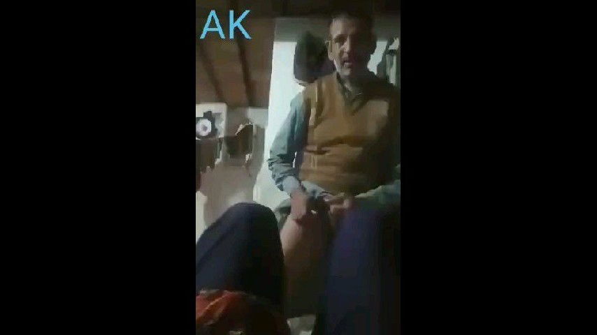 Real Paki Father Fucking his Daughter Painfully Loud Moaning Don’t Miss