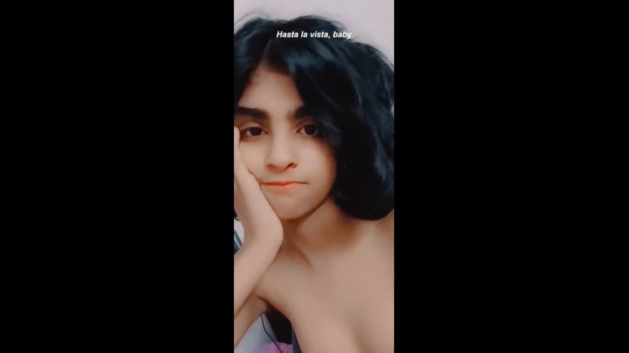Slim Cute Gf Showing