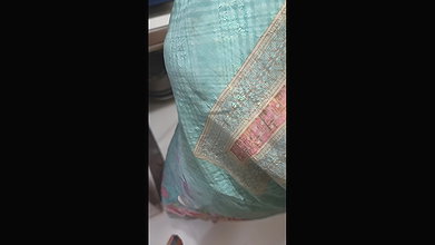 Desi Girl Fucks Stepbrother in Indian Sex MMS Video