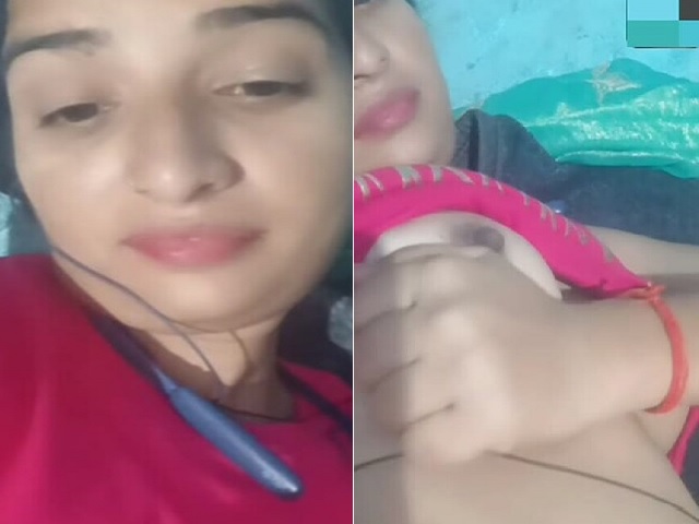 Shy Village Bhabhi Exposes Pussy and Boobs on Video Call Indian Sex MMS