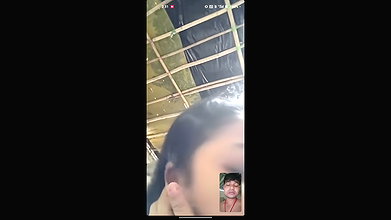 Village bhabhi displays her boobs during video call