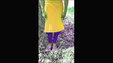 India Desi Village Girl Outdoor Pussy Fingering MMS