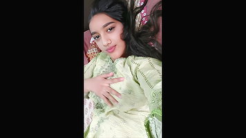 Desi Village Girl Fuck Her Horny Pussy and Play with Boobs – Indian Sex MMS